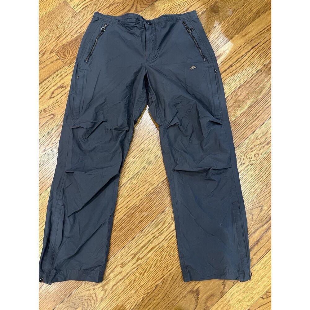 Nike Track Pants Red “M” Embroidered On Back Zip Legs Pockets Gray Size Medium